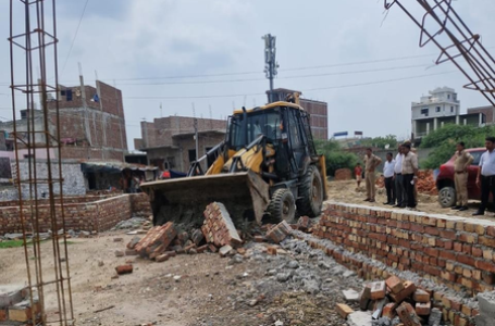 नोएडा में अवैध निर्माण पर बुलडोजर एक्शन, 18 करोड़ की जमीन अतिक्रमण मुक्त