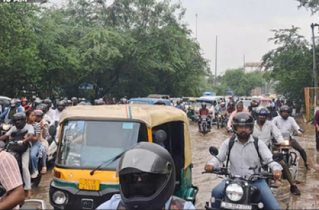 दिल्ली में बारिश बनी मुसीबत : जलभराव और जाम से ऑफिस जाने वाले परेशान