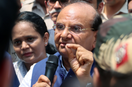 दिल्ली में कांवड़ यात्रा मार्ग पर बिखेरे गए कांच के टुकड़े, उपराज्यपाल विनय सक्सेना ने दिए जांच के आदेश