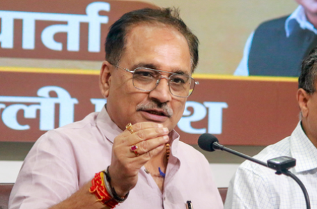 दिल्ली में बिना कारण तनाव उत्पन्न करने की कोशिश कर रहे अरविंद केजरीवाल और आतिशी : वीरेंद्र सचदेवा