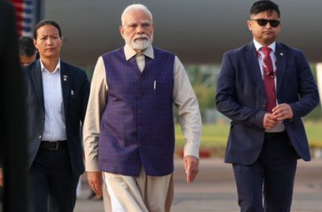 प्रधानमंत्री मोदी लंदन पहुंचे, हुआ भव्य स्वागत