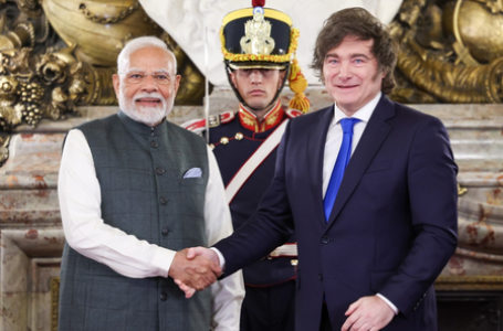 त्रिनिदाद एंड टोबैगो के बाद अर्जेंटीना पहुंचे प्रधानमंत्री मोदी, राष्ट्रपति जेवियर माइली से की मुलाकात