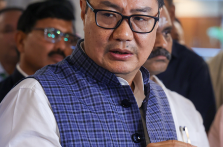 मणिशंकर अय्यर ने पाकिस्तान पर दिया बयान, रिजिजू का तंज – संसद के अंदर भी और बाहर भी…