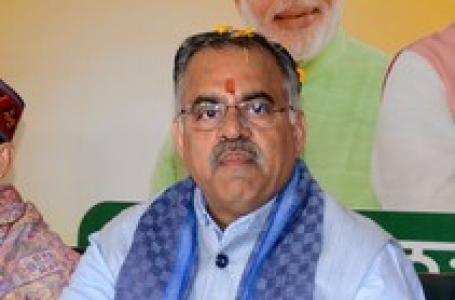 कांग्रेस को सेना से माफी मांगनी चाहिए : तरुण चुघ