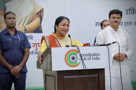 सीएम रेखा गुप्ता ने मातृभाषा के महत्व पर दिया जोर, दिल्ली को बताया ‘संस्कृति का संगम’