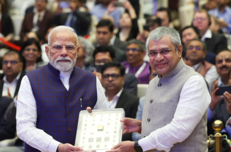 भारत सेमीकंडक्टर वैल्यू चेन के हब के रूप में उभरने के लिए तैयार : पीएम मोदी