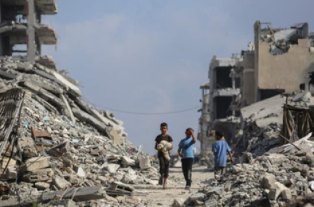 गाजा पट्टी में इजरायली सैन्य अभियान में लगभग 70,000 लोगों की मौत