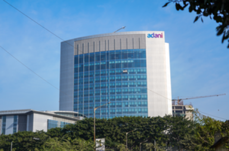 बैंक ऑफ अमेरिका ने अदाणी ग्रुप की कवरेज शुरू की, ‘ओवरवेट’ की दी रेटिंग