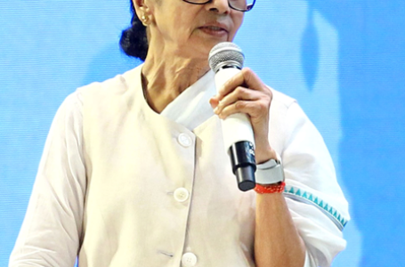 पश्चिम बंगाल : जलपाईगुड़ी में आंगनवाड़ी वर्कर की खुदकुशी, सीएम ममता बनर्जी ने एसआईआर के दबाव को बताई वजह