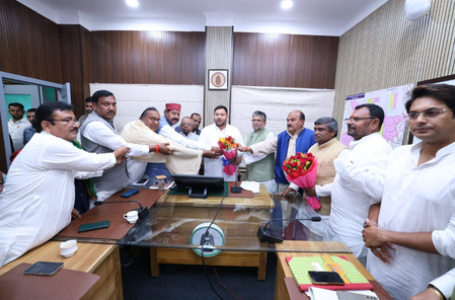 बिहार चुनाव परिणाम: राजद ने की समीक्षा बैठक, नेताओं ने ईवीएम में गड़बड़ी का आरोप लगाया