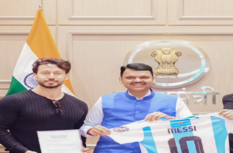 टाइगर श्रॉफ को मुख्यमंत्री देवेंद्र फडणवीस के साथ देखकर खुश हुए जैकी श्रॉफ, शेयर की वीडियो