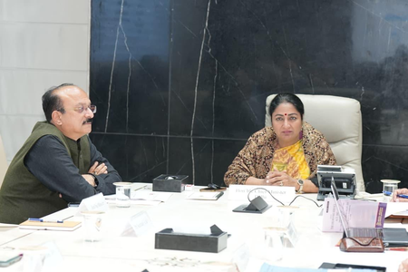 अग्निशमन व्यवस्था को आधुनिक और दक्ष बनाना हमारा लक्ष्य: सीएम रेखा गुप्ता