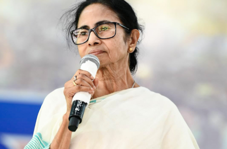 ममता बनर्जी ने विवादित ढांचा विध्वंस की बरसी पर कहा, ‘सांप्रदायिक राजनीति के खिलाफ लड़ाई जारी रहेगी’