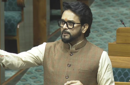 अनुराग ठाकुर ने टीएमसी सांसद पर ई-सिगरेट पीने का लगाया आरोप, लोकसभा में हंगामा