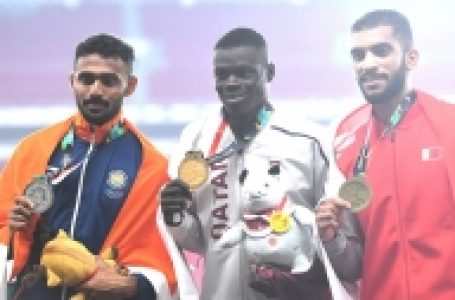 Anas, Hima take silver medals in 400m races