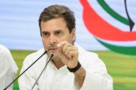 Congress president Rahul Gandhi on Monday promised minimum income of Rs 72K to farmers of party is voted to power
