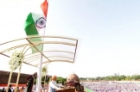 India celebrates 75th I-Day;Modi unfurls Tricolour at Red Fort