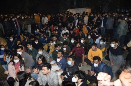 Delhi’s striking resident doctors call for total medical service shutdown