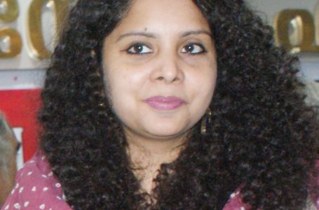 Setback for Rana Ayyub as SC dismisses plea against summons by Ghaziabad court
