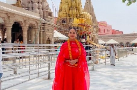Esha Gupta visits Kashi Vishwanath temple to seek blessings for ‘Aashram 3’