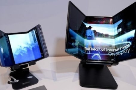 Samsung to soon unveil tri-foldable smartphone