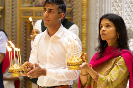 UK PM Rishi Sunak visits Akshardham temple