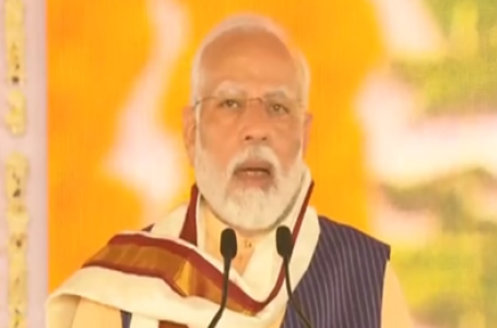 PM launches projects worth Rs 8,000 crore in Telangana