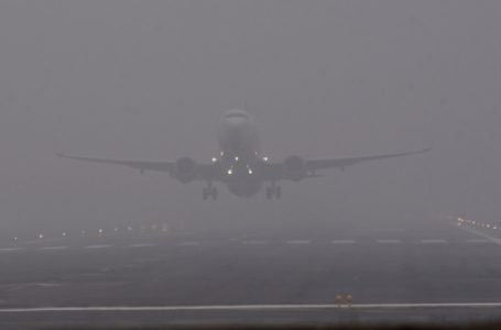 Dense fog disrupts flights, Delhi airport implements CAT IIIB operations