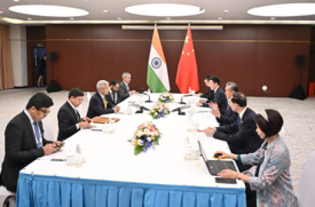 EAM Jaishankar meets Chinese counterpart, says LAC must be respected