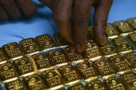 Finance Ministry urges RBI to exclude small borrowers from new gold loan norms