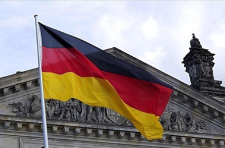 Germany’s SPD members approve coalition agreement