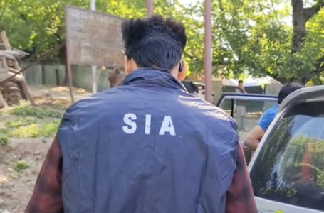 SIA carries out multiple, simultaneous raids in Kashmir