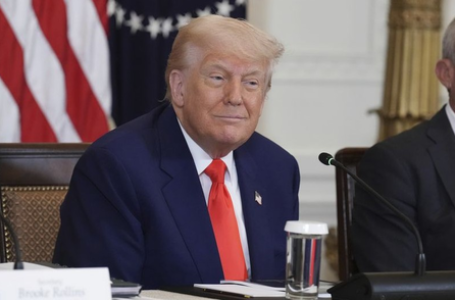 Trump threatens 50 pc tariffs on EU, 25 pc penalties on Apple
