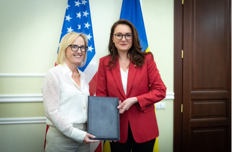 Ukraine notifies US of finalising natural resources deal
