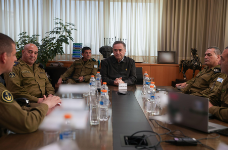 Israeli defence minister warns Khamenei of Saddam’s fate over war crimes