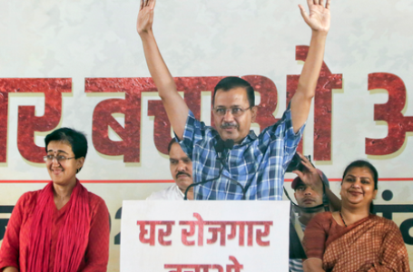 Kejriwal slams Delhi slum demolitions, BJP calls him protector of Bangladeshis