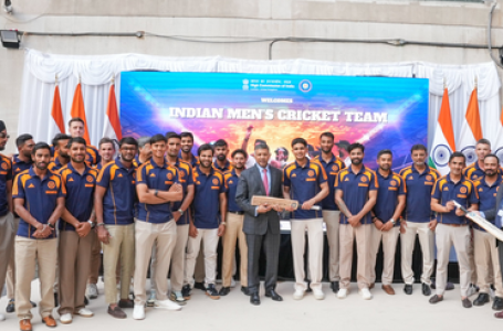 ‘An evening to remember’: Gill & Co. present signed bat to Indian High Commissioner in London