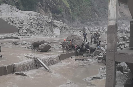 Flash floods wash away Nepal-China trade route, leave 8 dead