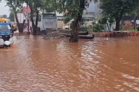 Heavy rains disrupt normal lives in Delhi-NCR, key roads waterlogged