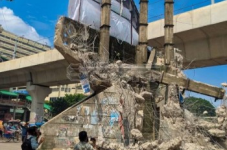 Structure dedicated to B’desh Liberation War torn down; Yunus regime plans new installation for July protest