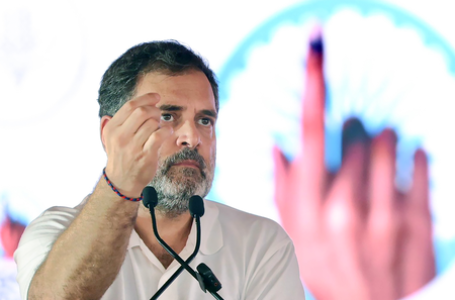 ECI’s ultimatum to LoP Rahul Gandhi sparks political firestorm; Cong says ‘will not apologise’