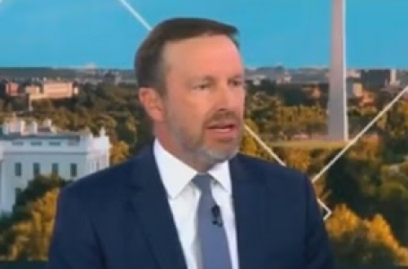 ‘Embarrassment for the United States’: Democrat Senator on Trump-Putin meeting