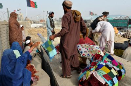 Iran deports thousands of Afghan refugees, intensifying pressure on job market in Afghanistan