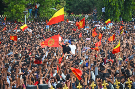 RCB extends Rs 25 lakh each to families of 11 stampede victims