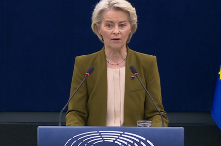 EU pushing new sanctions on Russia, expanding aid to Ukraine