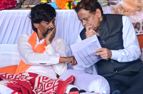 Jarange-Patil gives quota ultimatum to Maha govt, demands Kunbi certificates by Sep 17