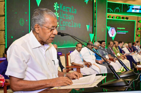 Kerala gold smuggling case: Vijayan govt suffers jolt as HC upholds stay on judicial commission