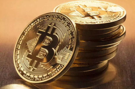 Bitcoin touches record high crossing $125,000