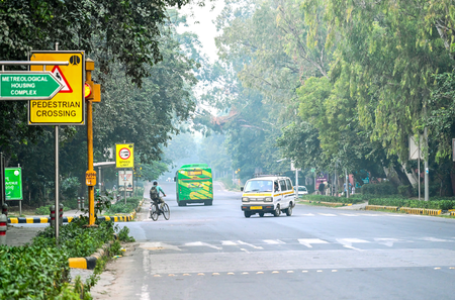 Delhi’s air quality dips ahead of Diwali, AQI levels in ‘very poor’ category