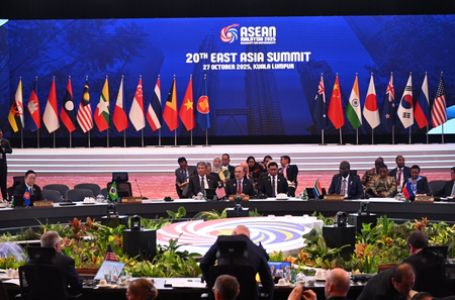 Kuala Lumpur Declaration adopted at 20th East Asia Summit, reaffirms commitment to peace, stability